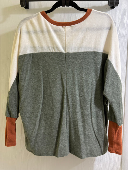 Color Block Everyday Top by Lovely Melody Size S