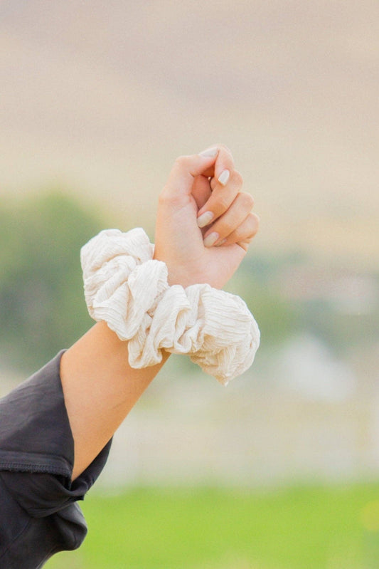 Magnolia Jumbo Scrunchie