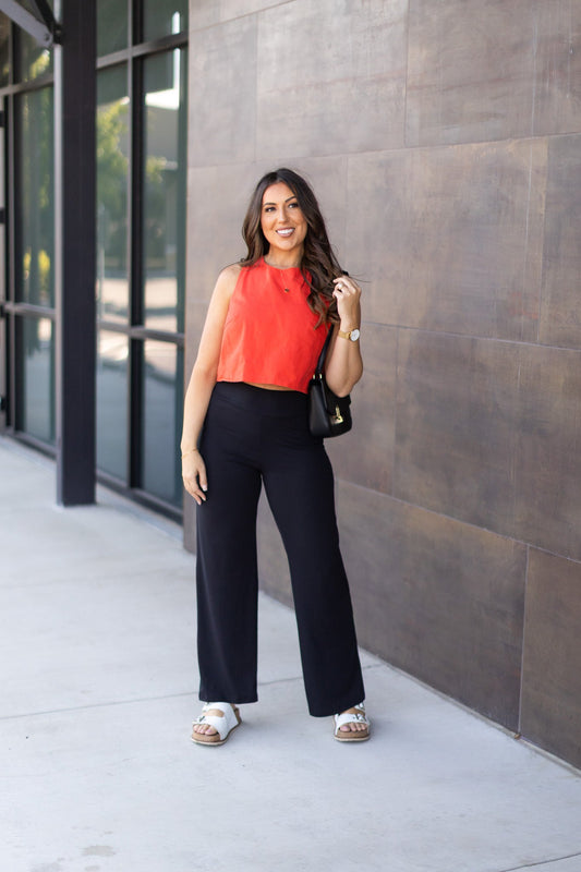 High-waisted black wide leg pants with pockets by Julia Rose, Julia Rose women’s wide leg pants lifestyle image