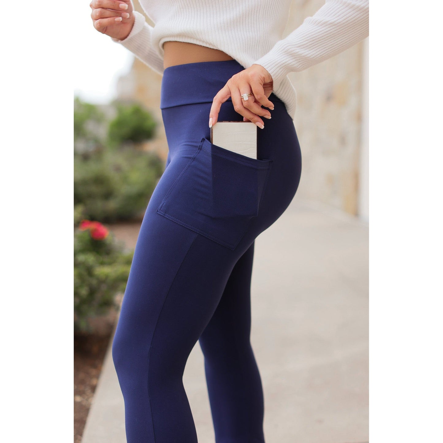 Ready to Ship | The Niko - Navy FLARE Leggings with Pocket - Round 2