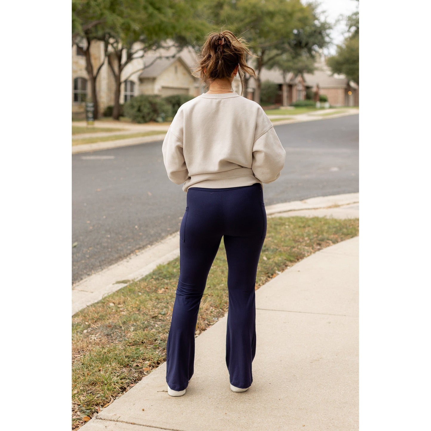 Ready to Ship  | The Mila - 30"  NAVY Bootcut Leggings with Pockets Round 3