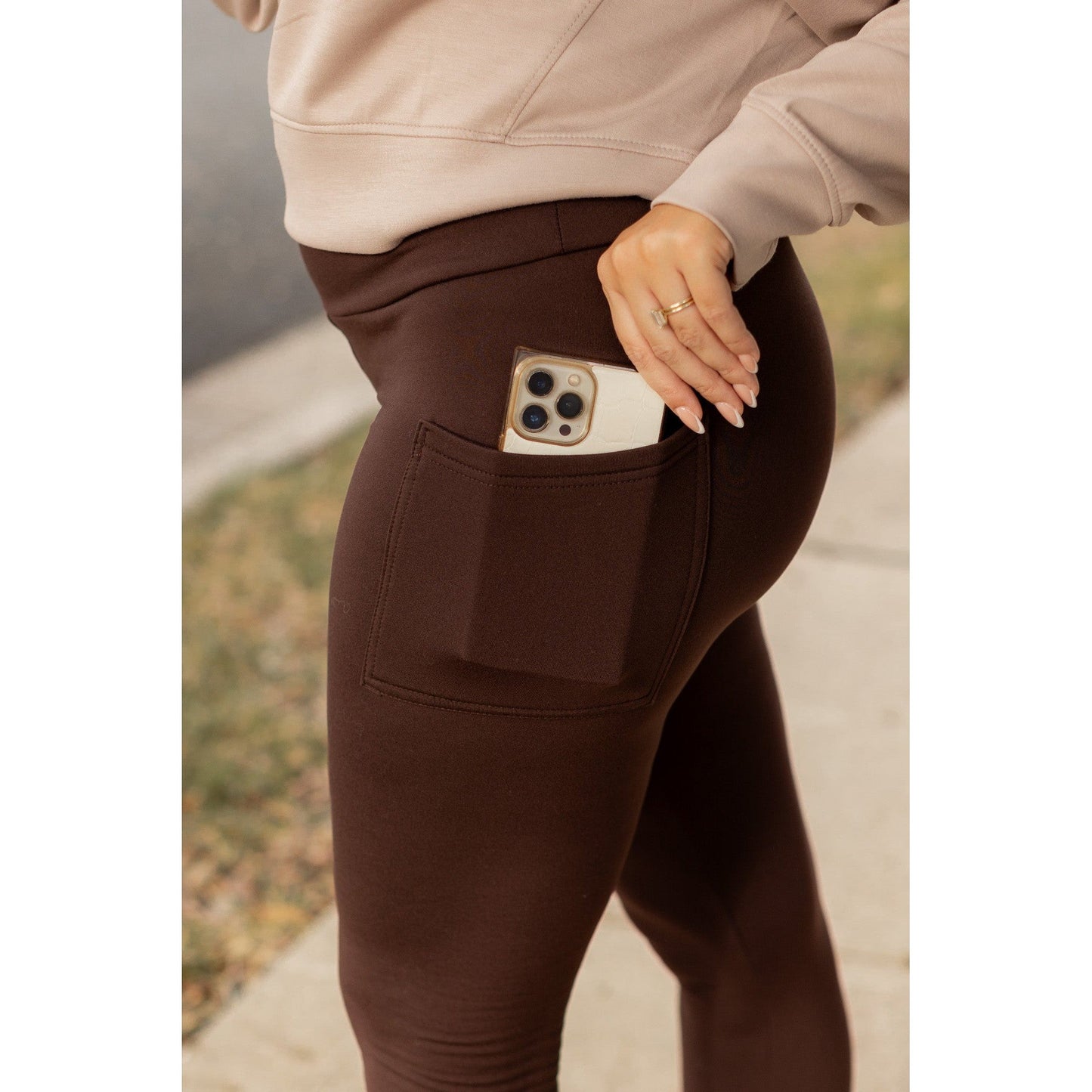 Ready to Ship | The Belle - Brown FLEECE Full Length Leggings with Pockets*