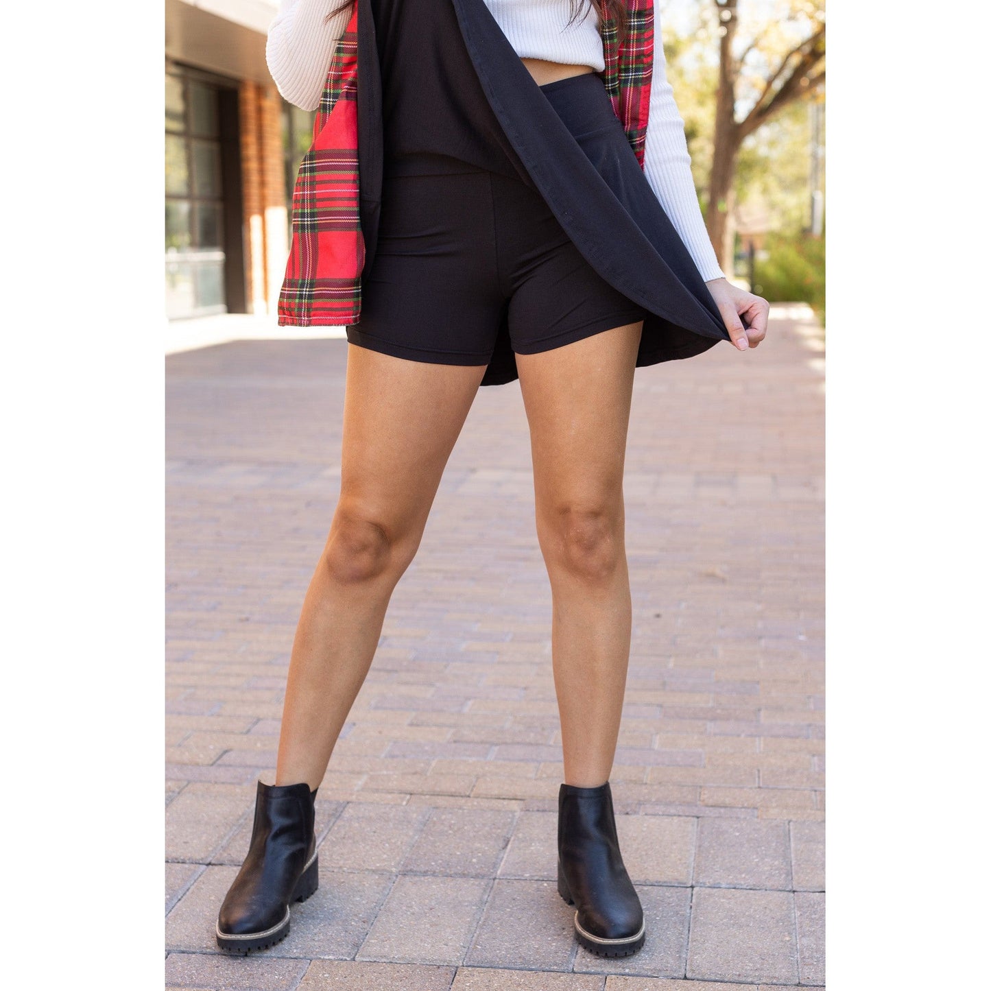 PreOrder | The Brielle Black Skort - Round 8