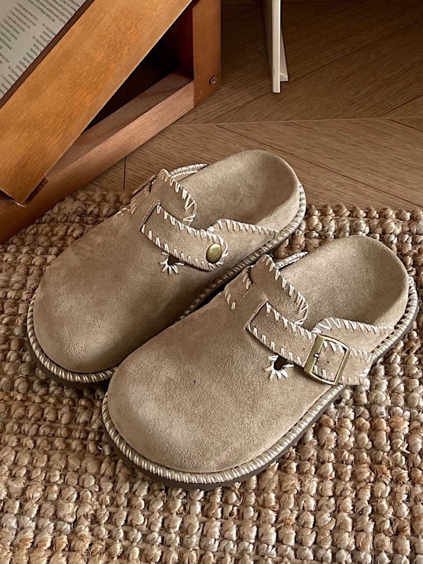 Round Toe Flats Slip-Ons Size 39 (US8)