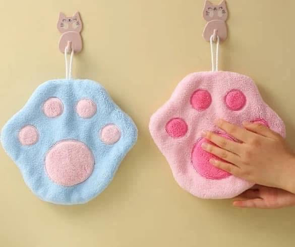 Paw-mazing hand towel